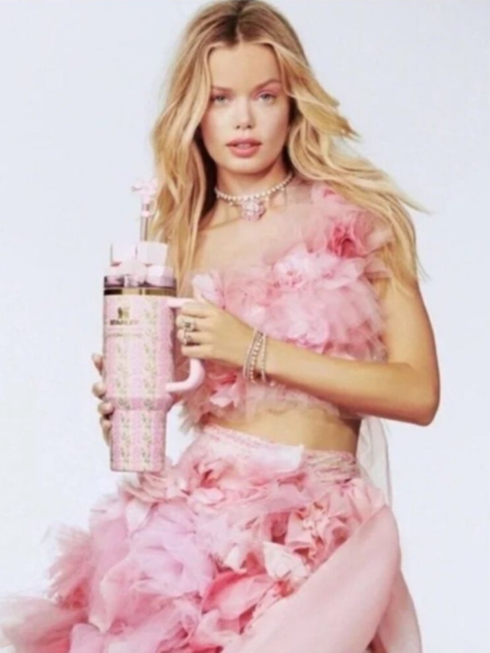 LoveShackFancy x Stanley 40 oz Quencher Blooming Heirloom NEW IN BOX!!! - Picture 2 of 8